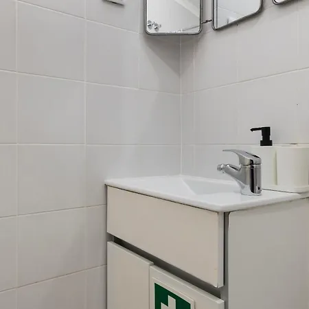 Konukevi Portuguese Charm By Lovelystay